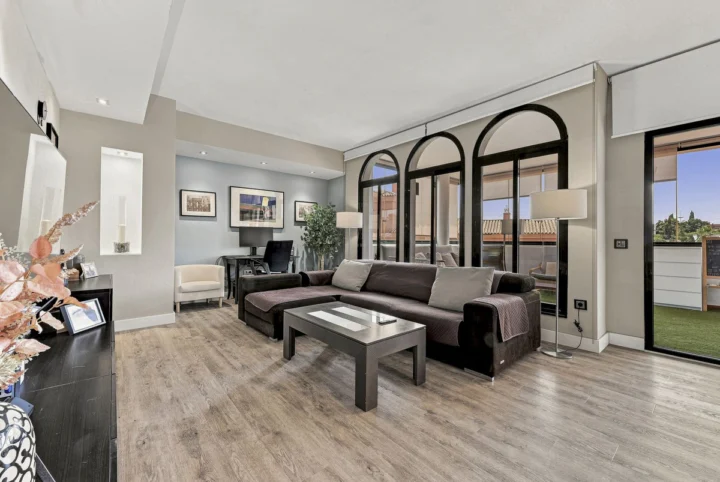 Apartament na środkowym piętrze Elviria