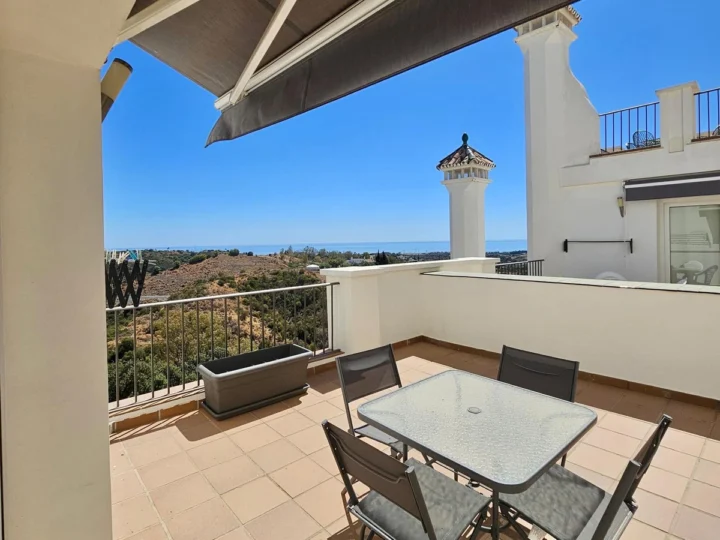 Apartament na środkowym piętrze Estepona