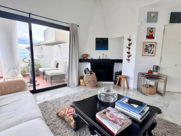 Apartament na ostatnim piętrze Calahonda