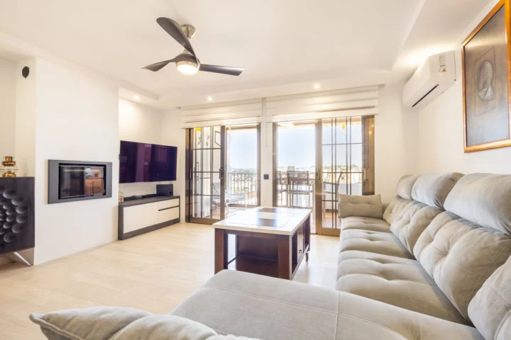 Apartament na środkowym piętrze Fuengirola