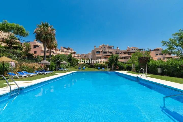 Apartament na środkowym piętrze Elviria