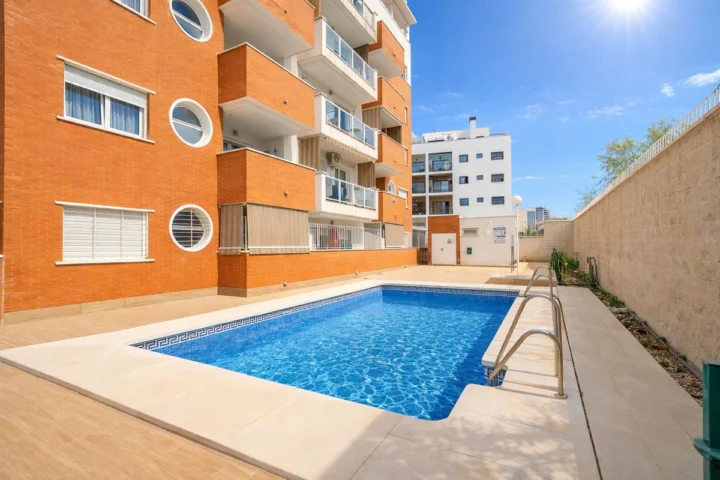 Apartament na środkowym piętrze Fuengirola