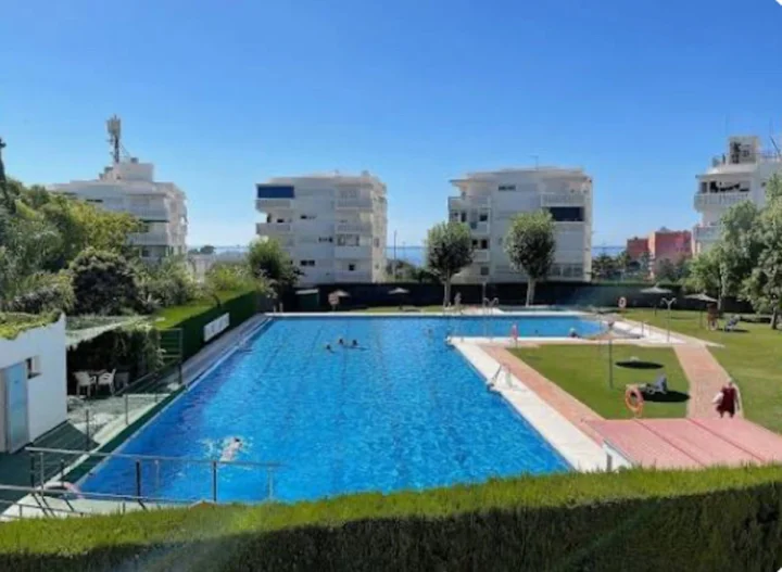 Apartament na środkowym piętrze Estepona