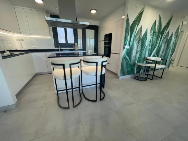 Apartament na środkowym piętrze Atalaya