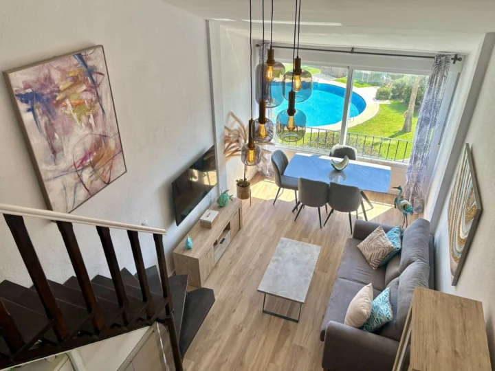 Apartament na środkowym piętrze Calahonda