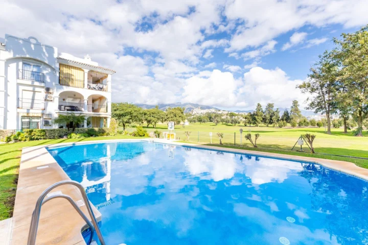 Apartament na środkowym piętrze Mijas Golf