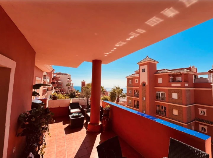 Apartament na środkowym piętrze La Duquesa