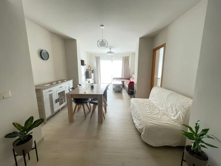 Apartament na środkowym piętrze Estepona