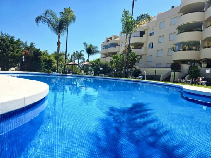 Apartament na środkowym piętrze Marbella