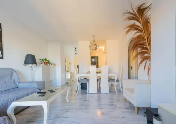 Apartament na środkowym piętrze Riviera del Sol