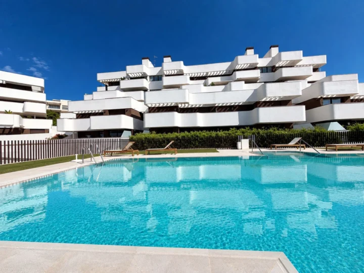 Apartament na środkowym piętrze Estepona