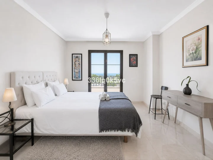 Apartament na środkowym piętrze Los Arqueros