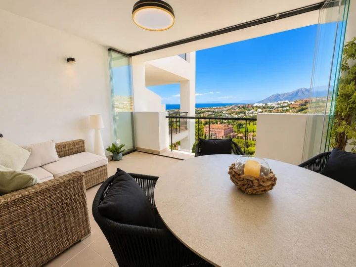 Apartament na środkowym piętrze Los Flamingos