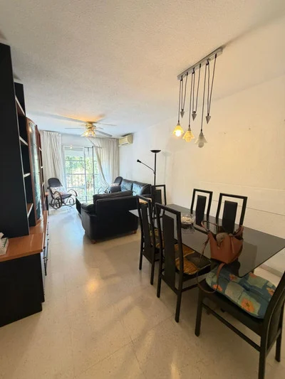 Apartament na środkowym piętrze Los Boliches