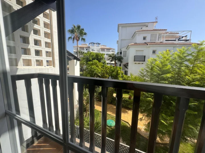 Apartament na środkowym piętrze La Duquesa