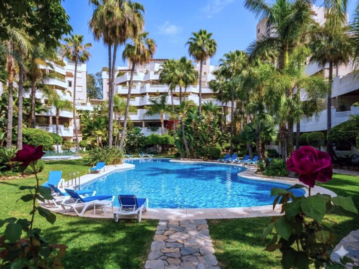 Apartament na środkowym piętrze Aloha