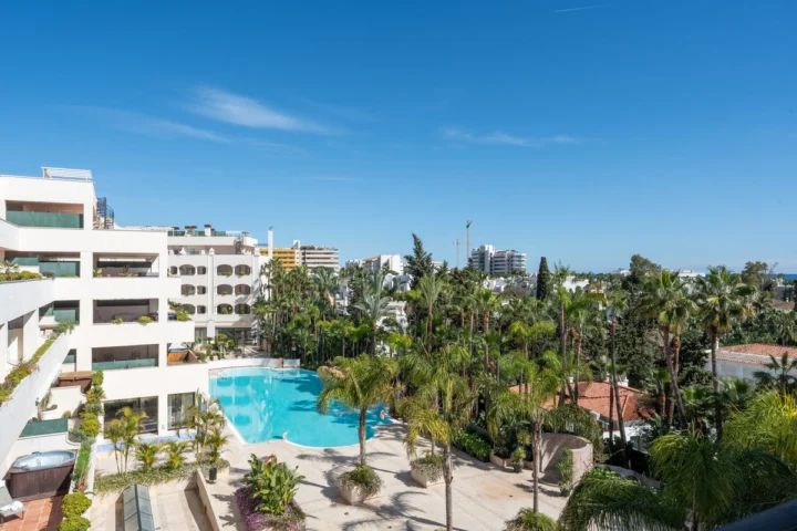 Apartament na środkowym piętrze Marbella