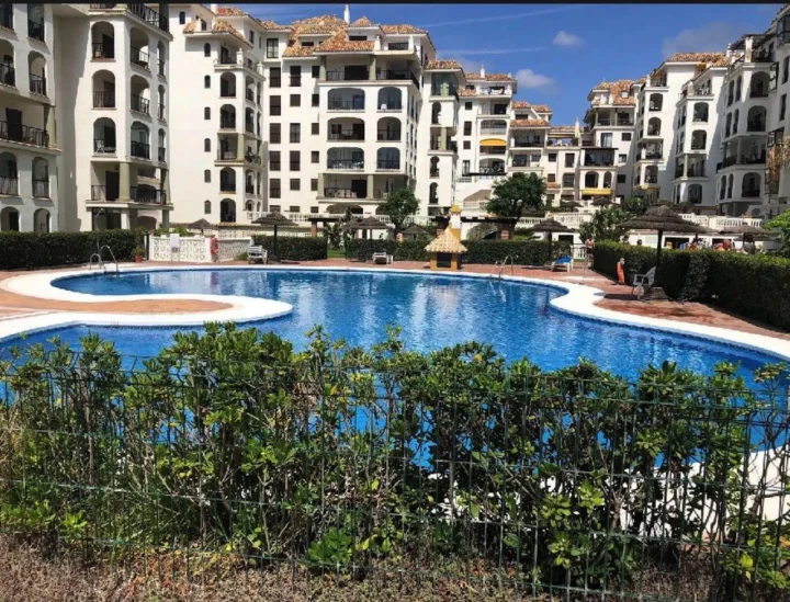 Apartament na środkowym piętrze La Duquesa