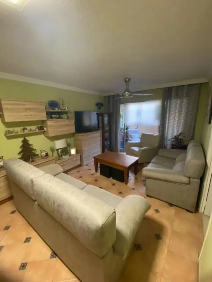 Apartament na środkowym piętrze Marbella