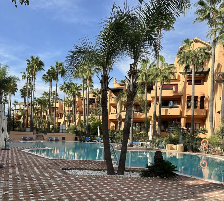 Apartament na środkowym piętrze San Pedro de Alcántara