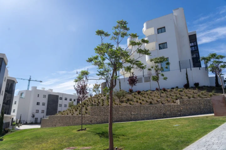 Apartament na środkowym piętrze Higueron
