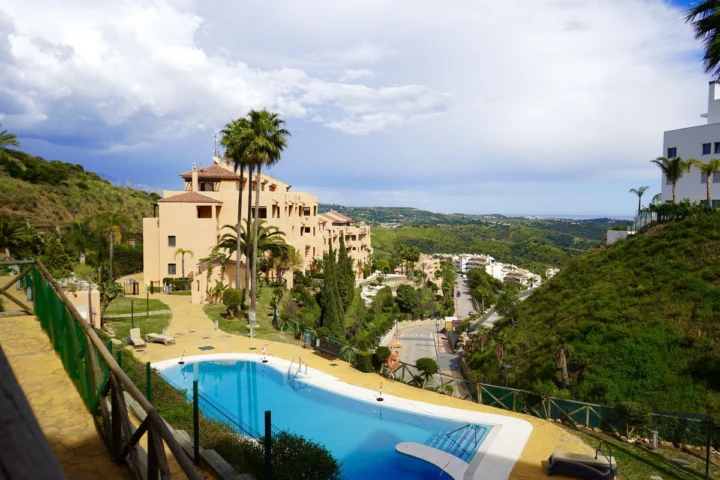 Apartament na środkowym piętrze Mijas