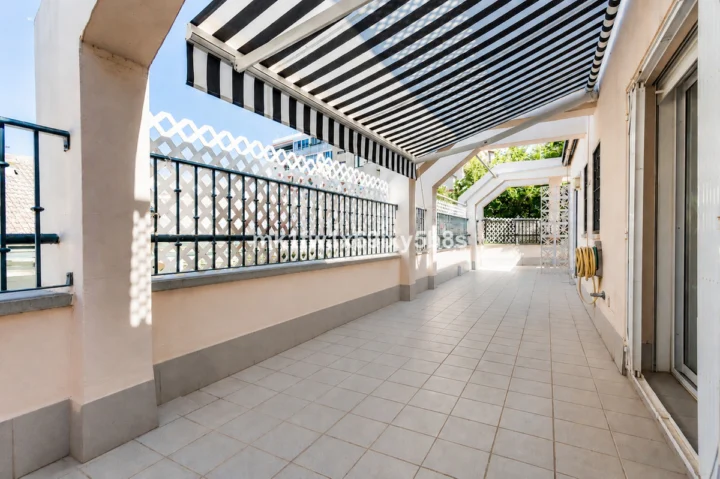Apartament na środkowym piętrze Marbella
