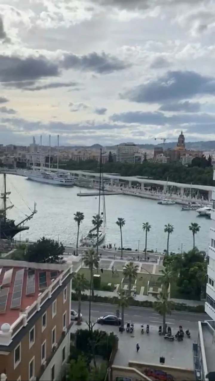 Apartament na środkowym piętrze Málaga Centro