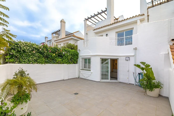 Szeregówka Nueva Andalucía