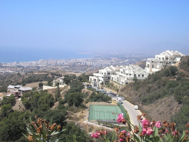 Apartament na parterze Altos de los Monteros