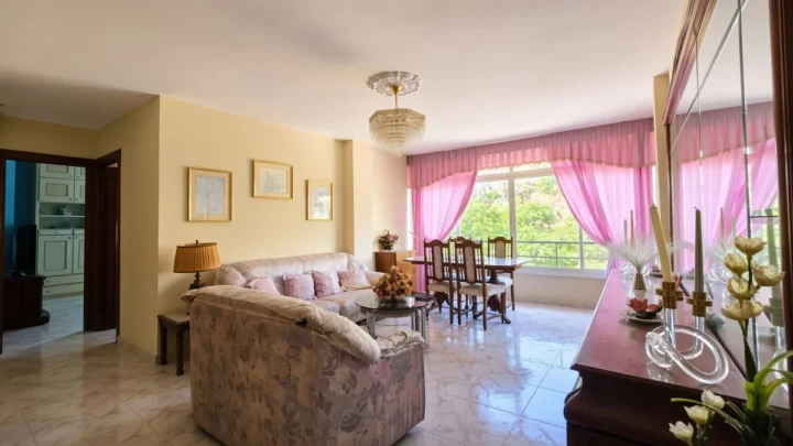 Apartament na środkowym piętrze Marbella