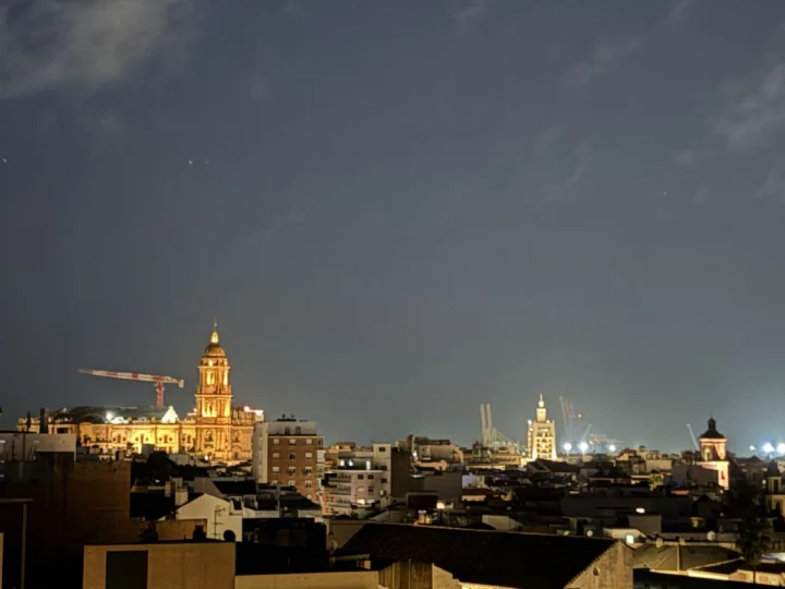 Apartament na środkowym piętrze Málaga Centro