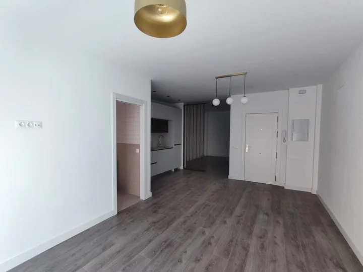 Apartament na środkowym piętrze Málaga