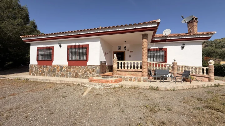 Finca - Cortijo Almogía