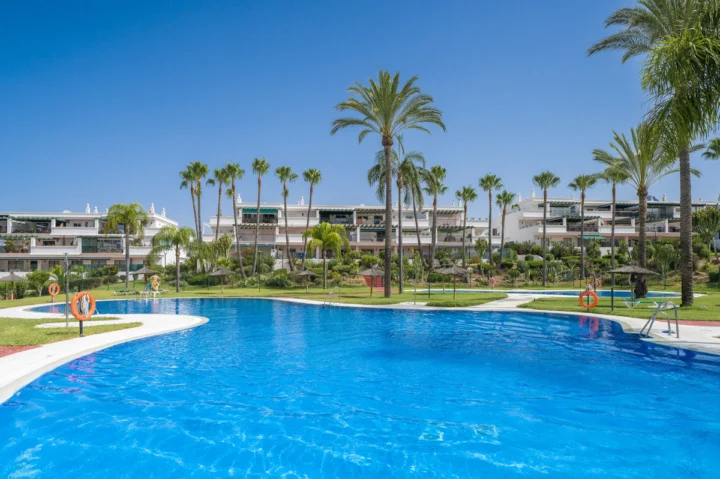 Apartament na środkowym piętrze Marbella