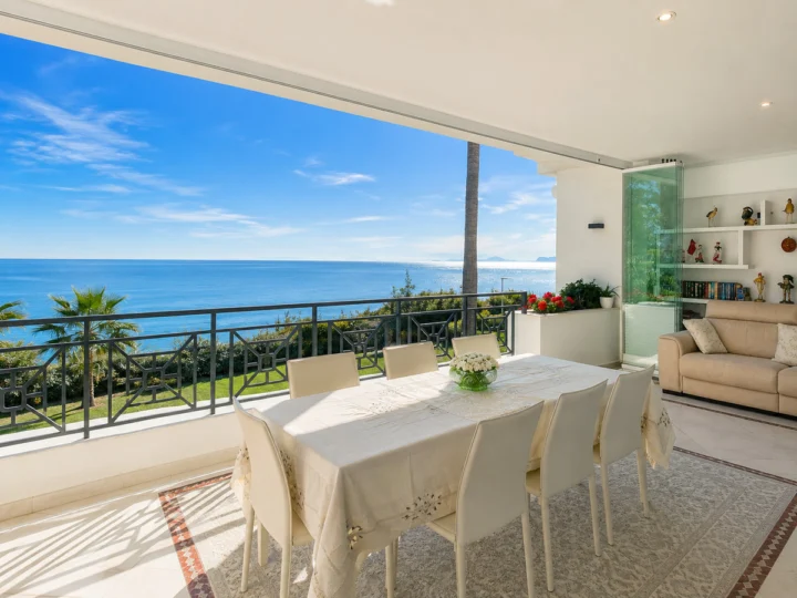 Apartament na środkowym piętrze Estepona