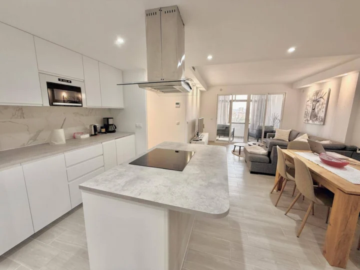 Apartament na środkowym piętrze Fuengirola