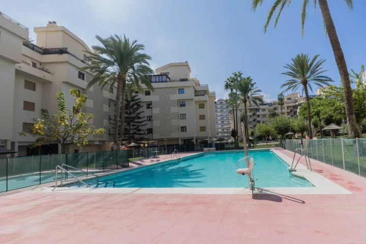 Apartament na środkowym piętrze Torremolinos