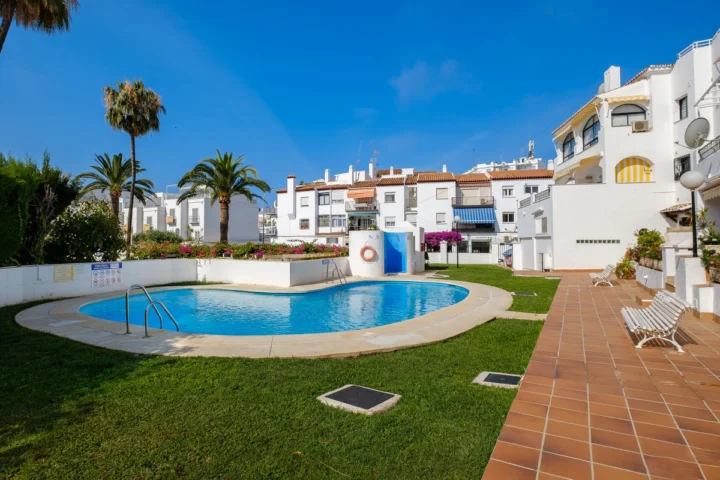 Apartament na środkowym piętrze Nerja