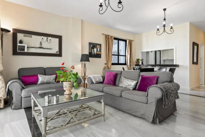 Apartament na środkowym piętrze Puerto Banús
