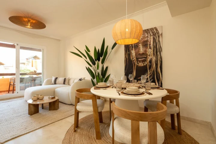 Apartament na środkowym piętrze Casares