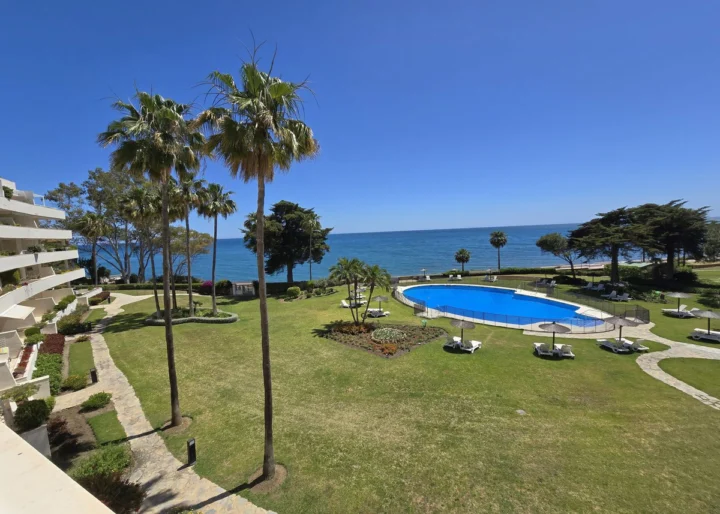 Apartament na środkowym piętrze Estepona