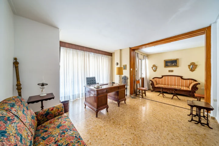 Apartament na środkowym piętrze Málaga Centro