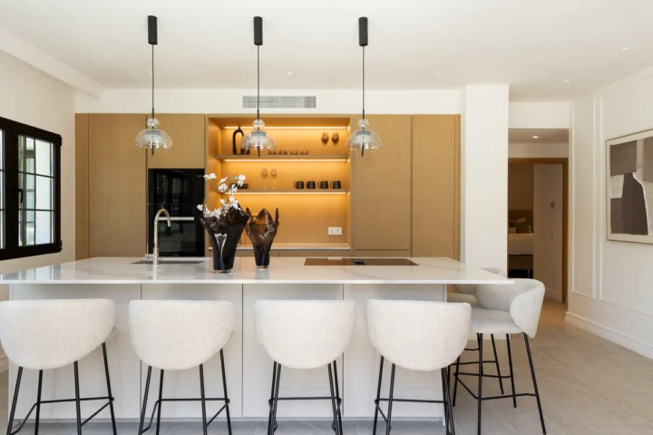 Apartament na środkowym piętrze Nueva Andalucía