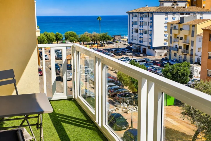 Apartament na środkowym piętrze San Luis de Sabinillas