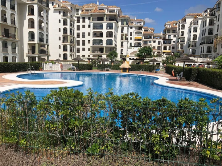 Apartament na środkowym piętrze La Duquesa
