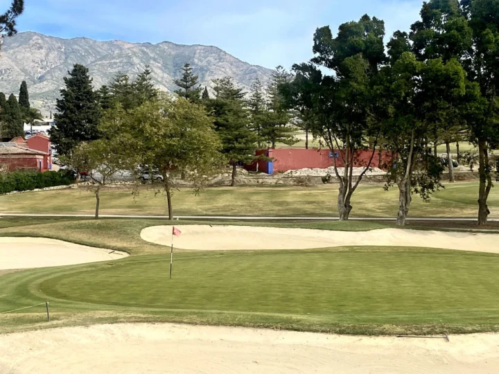 Apartament na środkowym piętrze Mijas Golf