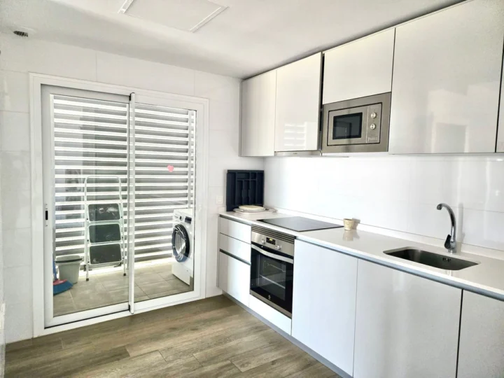 Apartament na środkowym piętrze Nueva Andalucía